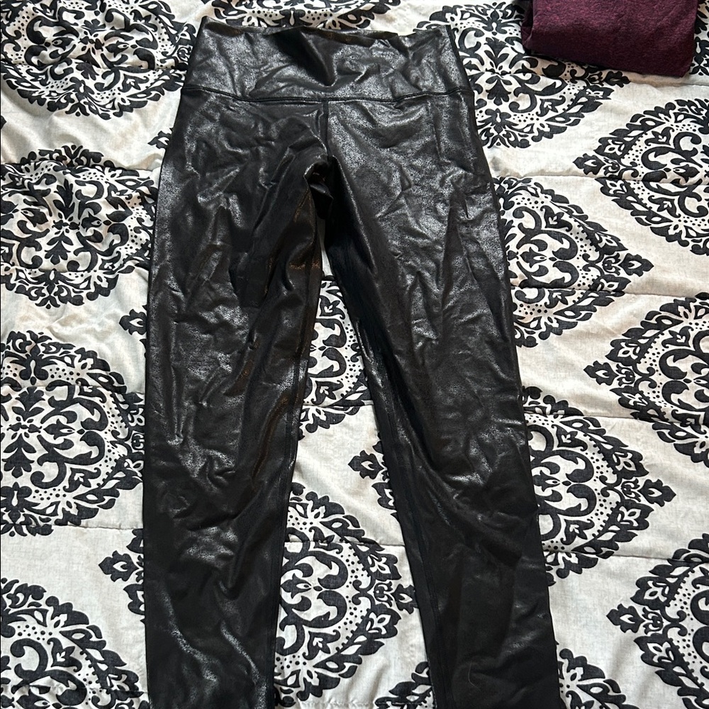 Aerie Shiny Black Leggings